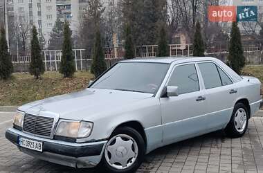 Седан Mercedes-Benz E-Class 1985 в Дрогобичі