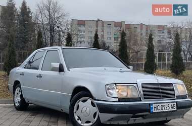 Седан Mercedes-Benz E-Class 1985 в Дрогобичі