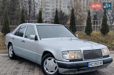 Седан Mercedes-Benz E-Class 1985 в Дрогобичі