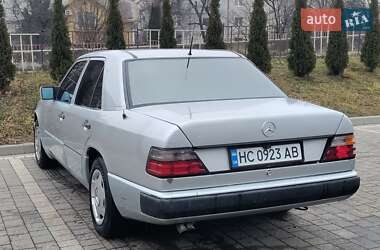 Седан Mercedes-Benz E-Class 1985 в Дрогобичі