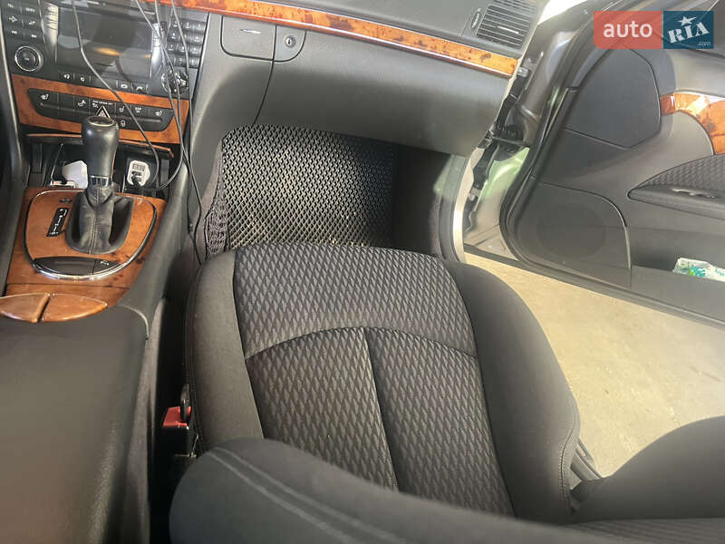 Седан Mercedes-Benz E-Class 2006 в Вижнице