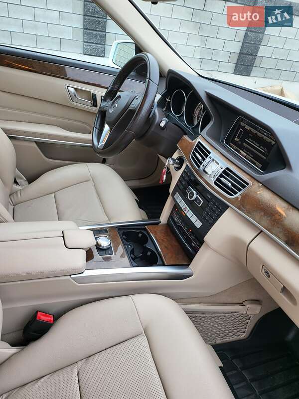 Седан Mercedes-Benz E-Class 2015 в Рівному