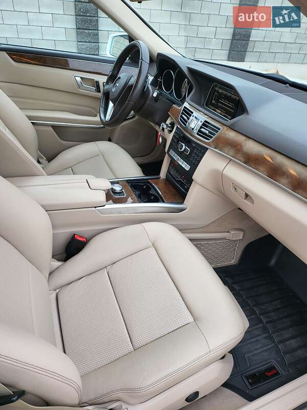 Седан Mercedes-Benz E-Class 2015 в Рівному
