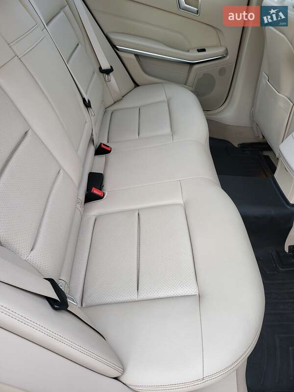 Седан Mercedes-Benz E-Class 2015 в Рівному