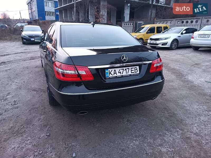 Седан Mercedes-Benz E-Class 2009 в Киеве
