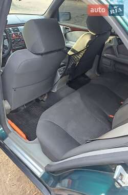 Седан Mercedes-Benz E-Class 1996 в 