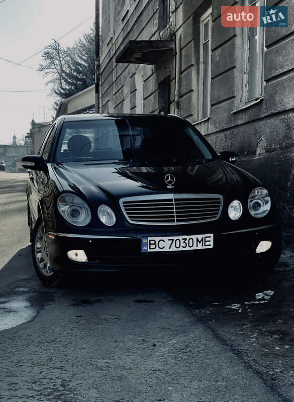 Mercedes-Benz E-Class 2005