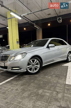 Седан Mercedes-Benz E-Class 2012 в Києві