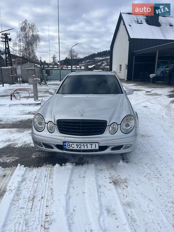 Седан Mercedes-Benz E-Class 2002 в Дрогобичі