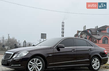 Седан Mercedes-Benz E-Class 2010 в Львові