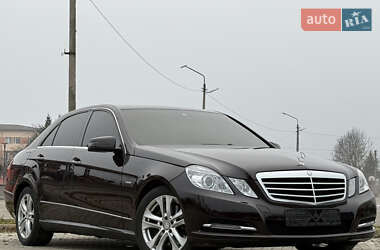 Седан Mercedes-Benz E-Class 2010 в Львові