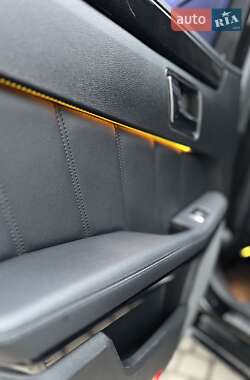 Седан Mercedes-Benz E-Class 2011 в 