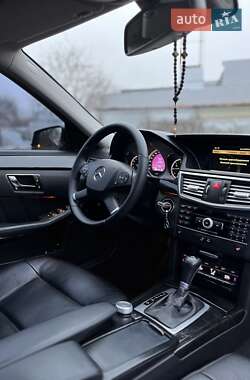 Седан Mercedes-Benz E-Class 2011 в 