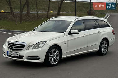 Універсал Mercedes-Benz E-Class 2011 в Києві