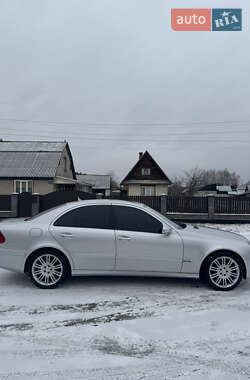 Седан Mercedes-Benz E-Class 2007 в Сарнах