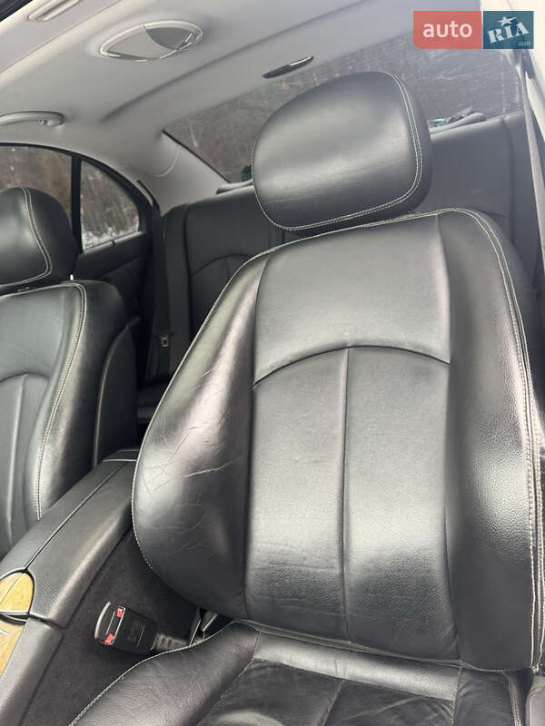 Седан Mercedes-Benz E-Class 2007 в Сарнах