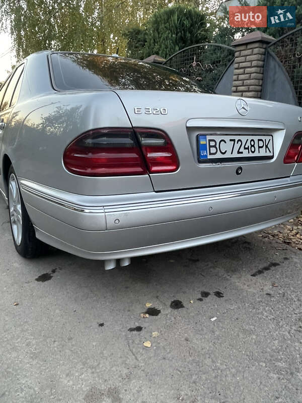 Седан Mercedes-Benz E-Class 2001 в Сокалі
