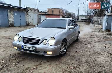 Седан Mercedes-Benz E-Class 2000 в Черкассах