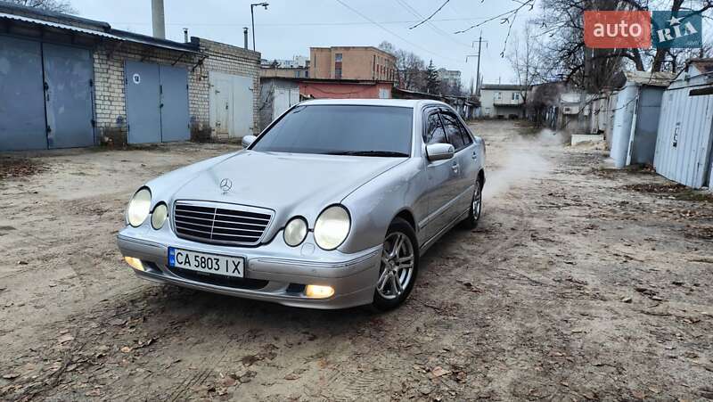 Седан Mercedes-Benz E-Class 2000 в Черкассах