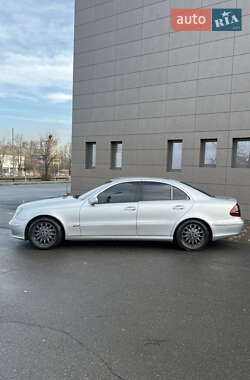 Седан Mercedes-Benz E-Class 2002 в Кривому Розі