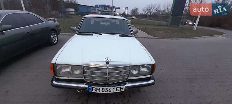 Седан Mercedes-Benz E-Class 1979 в Конотопі