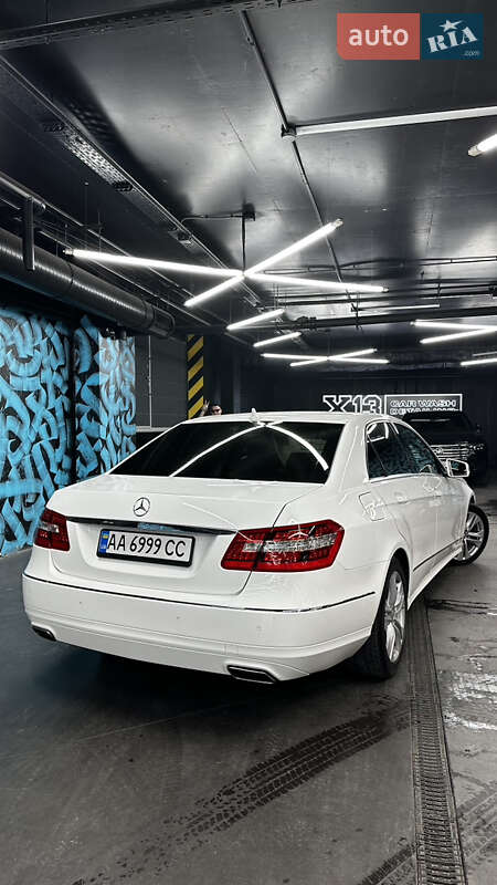 Седан Mercedes-Benz E-Class 2012 в Киеве фото 3 Седан Mercedes-Benz E-Class 2012 в Киеве