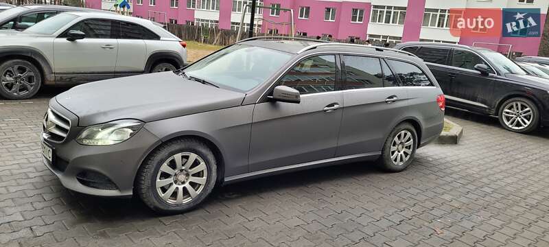 Универсал Mercedes-Benz E-Class 2013 в Новояворовске