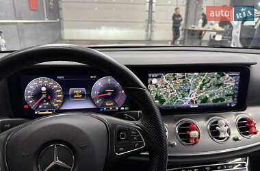 Седан Mercedes-Benz E-Class 2017 в 