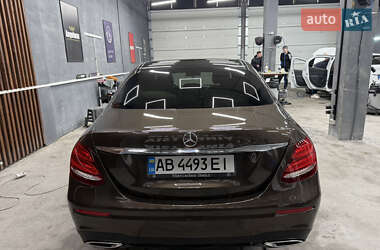 Седан Mercedes-Benz E-Class 2017 в 