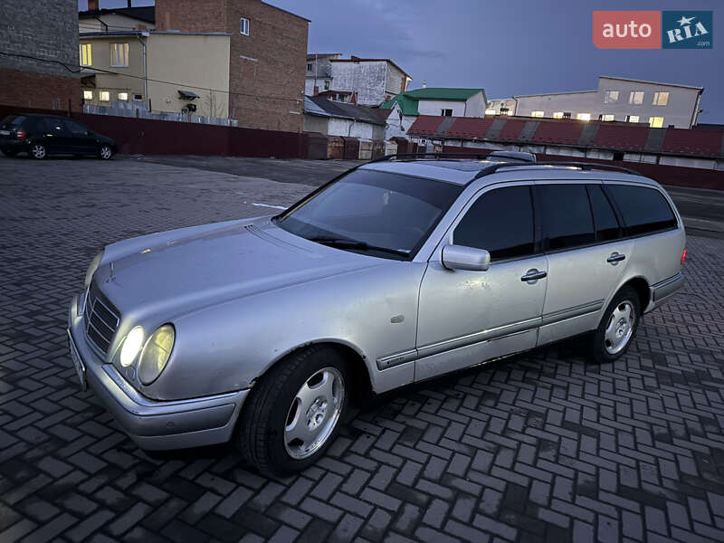 Универсал Mercedes-Benz E-Class 1997 в Самборе