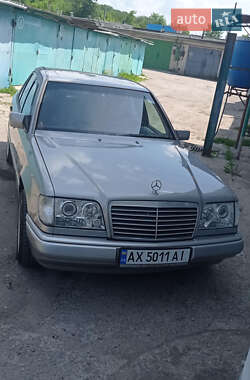 Седан Mercedes-Benz E-Class 1994 в Івано-Франківську