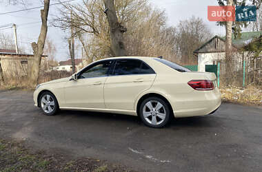 Седан Mercedes-Benz E-Class 2015 в Львове