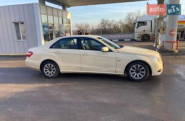 Седан Mercedes-Benz E-Class 2010 в Богодухіву