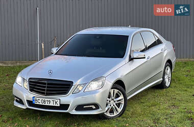 Седан Mercedes-Benz E-Class 2010 в Самборі