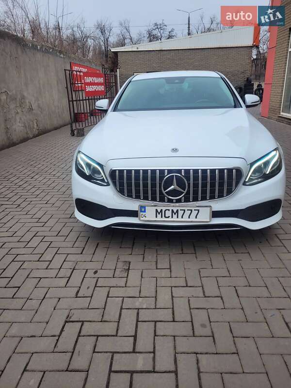 Седан Mercedes-Benz E-Class 2017 в Кривому Розі