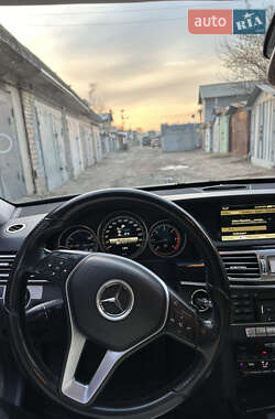 Седан Mercedes-Benz E-Class 2011 в 
