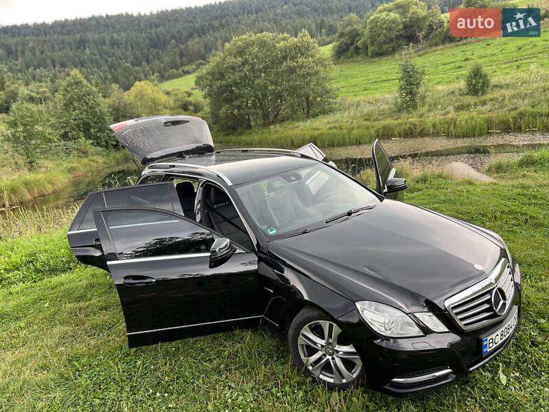 Универсал Mercedes-Benz E-Class 2011 в Львове
