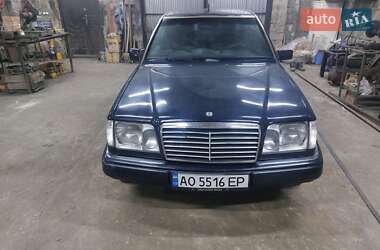 Седан Mercedes-Benz E-Class 1994 в Хусте