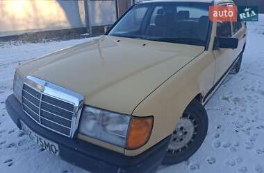 Седан Mercedes-Benz E-Class 1985 в Чернівцях