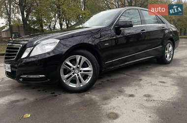 Седан Mercedes-Benz E-Class 2012 в Рівному