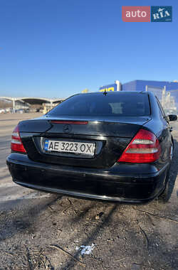 Седан Mercedes-Benz E-Class 2003 в Запоріжжі