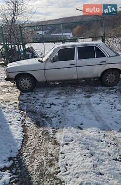 Седан Mercedes-Benz E-Class 1982 в Хмельницком