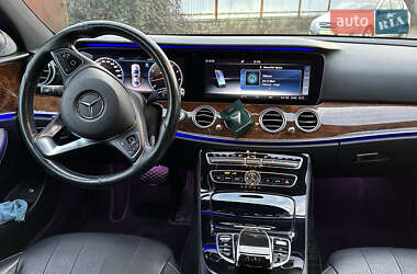 Седан Mercedes-Benz E-Class 2017 в 