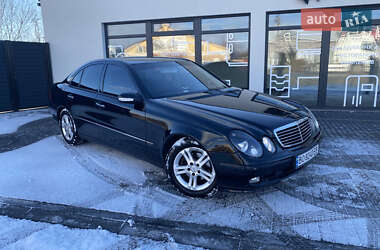 Седан Mercedes-Benz E-Class 2005 в Ужгороді