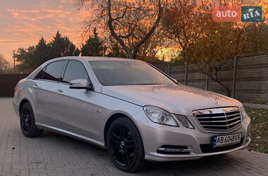 Седан Mercedes-Benz E-Class 2012 в Виннице