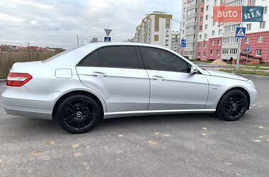 Седан Mercedes-Benz E-Class 2012 в Виннице