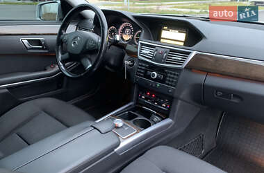 Седан Mercedes-Benz E-Class 2012 в Виннице