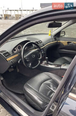 Седан Mercedes-Benz E-Class 2004 в 