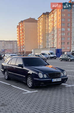 Седан Mercedes-Benz E-Class 2001 в Івано-Франківську