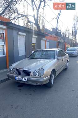 Седан Mercedes-Benz E-Class 1996 в Одесі